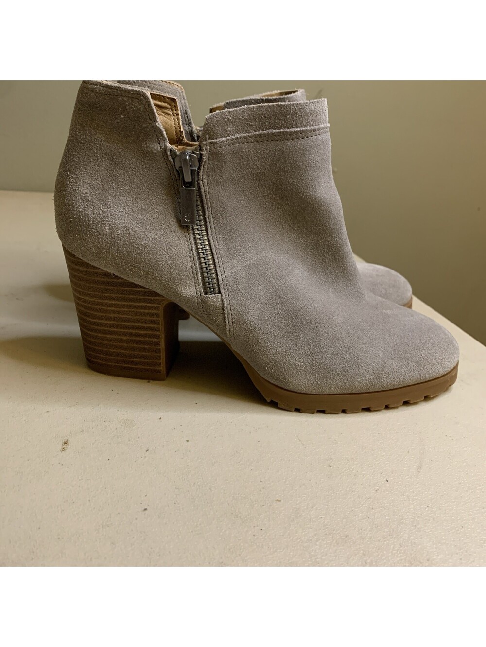 Lucky Brand Barough Ankle Boots Suede Beige Booties Size 7M
